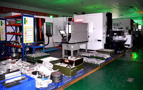 中國火箭零部件研發(fā)工廠,夜間無需專人看管,機器可正常運轉(zhuǎn)